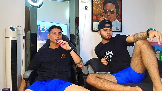 Snapshot of Xanderstone00 chatting on February 24, 2026, 4:02 am Xanderstone00 online show from February 24, 2026, 4:02 am