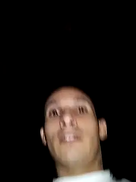 Isaak 26 online show from April 18, 2026, 3:31 am