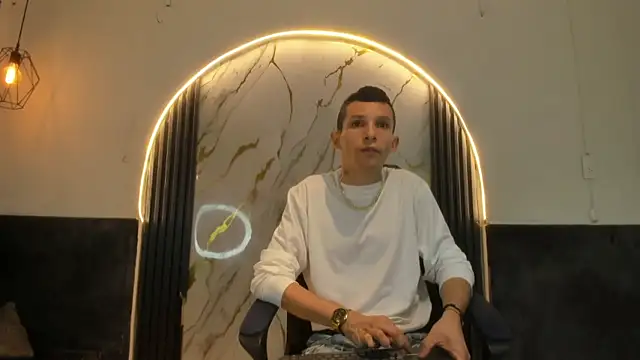 Isaak 26 online show from February 15, 2026, 12:15 pm