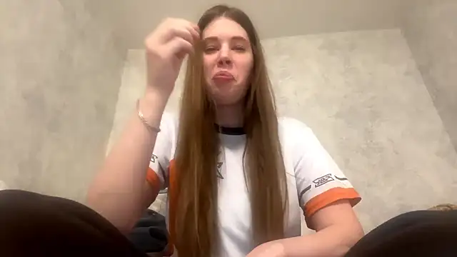 Lunexia Kysstoria online show from February 10, 2026, 1:43 pm