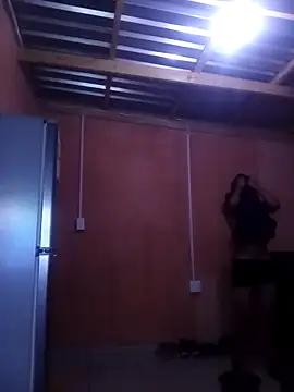 kcummnasty online show from April 8, 2026, 4:19 pm