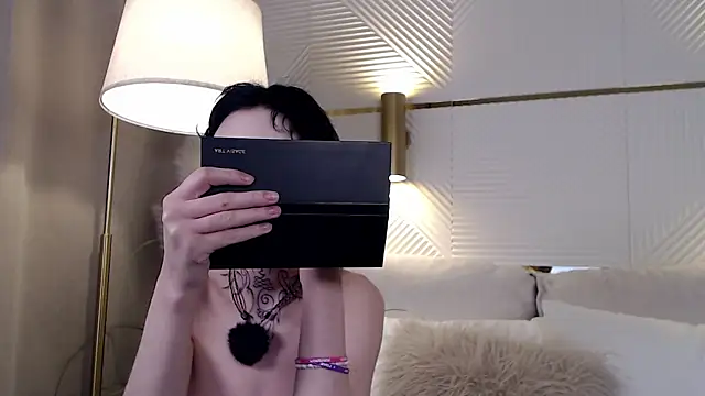 roxy morrison x online show from July 19, 2026, 3:48 am