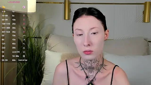 roxy morrison x online show from August 2, 2026, 4:00 am