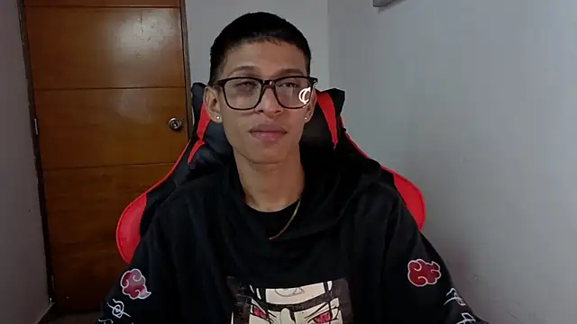 Niklausxxx online show from March 2, 2026, 1:17 am