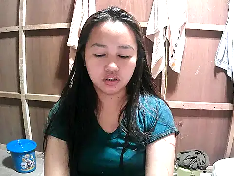 Snapshot of Cloudette_17 chatting on February 25, 2026, 9:20 am Cloudette 17 online show from February 25, 2026, 9:20 am