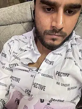 hassuniii online show from April 16, 2026, 7:36 pm