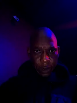 Snapshot of smallt98 chatting on February 15, 2026, 7:46 pm smallt98 online show from February 15, 2026, 7:46 pm