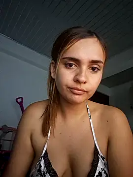 Snapshot of alice_ks chatting on February 20, 2026, 4:20 am alice ks online show from February 20, 2026, 4:20 am