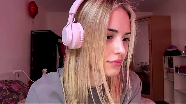 Evva mayy online show from March 5, 2026, 10:45 am