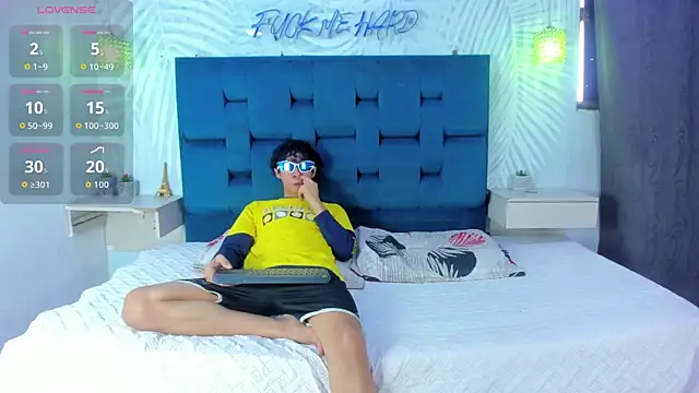 Adventurous Boys online show from February 26, 2026, 6:08 pm