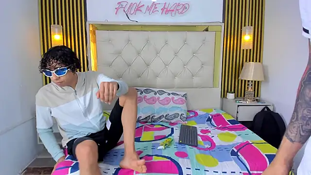 Adventurous Boys online show from March 31, 2026, 6:10 pm