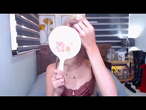 Snapshot of JuicyCockThea chatting on June 15, 2026, 3:51 am JuicyCockThea online show from June 15, 2026, 3:51 am