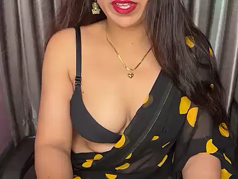 Snapshot of Radhika_4_you chatting on May 22, 2026, 1:47 am Radhika 4 you online show from May 22, 2026, 1:47 am