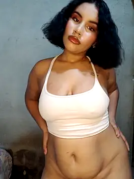 amandaa 21 online show from April 18, 2026, 3:42 am