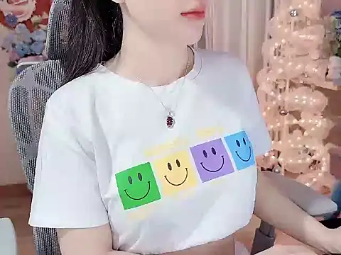 Snapshot of Agnelyn___ chatting on May 30, 2026, 1:34 am Agnelyn online show from May 30, 2026, 1:34 am