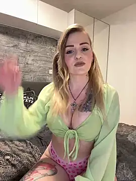 Kedi Kiss online show from February 10, 2026, 3:11 pm