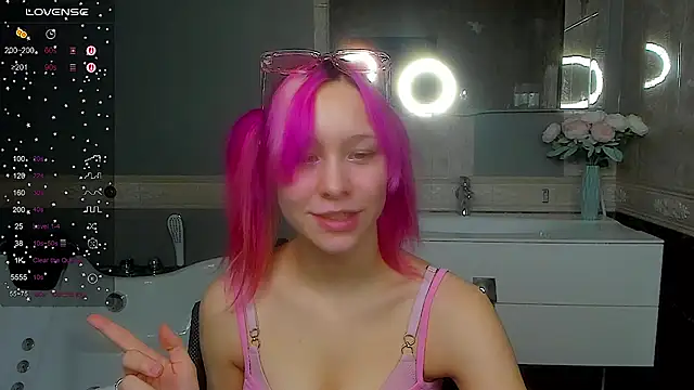 EmilyTrase online show from March 26, 2026, 3:49 am