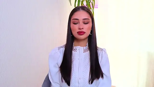 Snapshot of Sofia_Plump chatting on February 27, 2026, 8:58 am Sofia Plump online show from February 27, 2026, 8:58 am