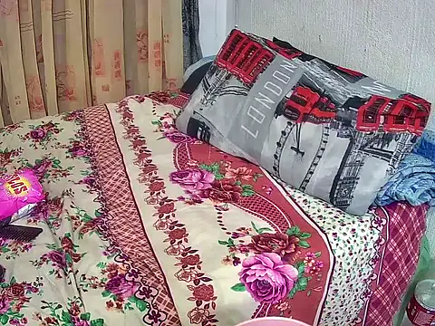 Snapshot of BlackBeauty2002 chatting on February 16, 2026, 8:29 pm BlackBeauty2002 online show from February 16, 2026, 8:29 pm