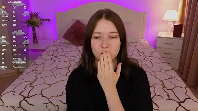 Snapshot of MmollyMay chatting on February 22, 2026, 9:33 am MmollyMay online show from February 22, 2026, 9:33 am