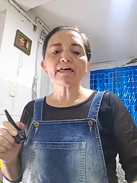 Alexamontiel  online show from March 1, 2026, 10:43 pm