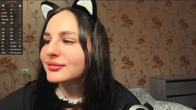 charmybae online show from February 20, 2026, 4:09 pm