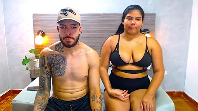 Snapshot of Paulina_And_Tayron chatting on February 12, 2026, 7:13 pm Paulina And Tayron online show from February 12, 2026, 7:13 pm