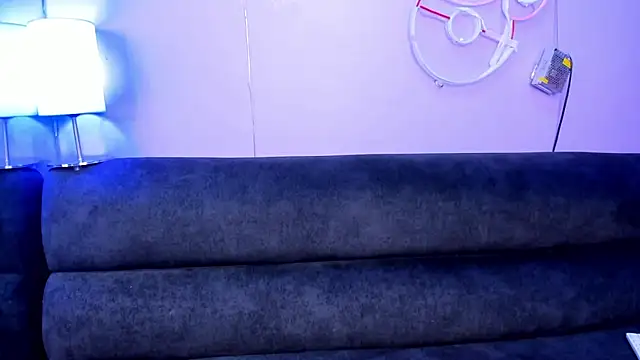 IvonyGarciia online show from April 28, 2026, 2:27 am