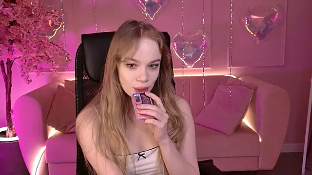 AmyNox online show from February 15, 2026, 9:08 am