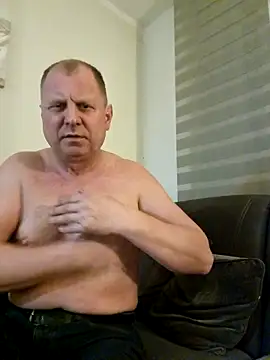 Snapshot of Demik71 chatting on March 2, 2026, 11:33 pm Demik71 online show from March 2, 2026, 11:33 pm