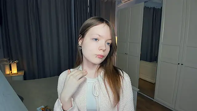 LavenderMitten online show from March 7, 2026, 5:25 am