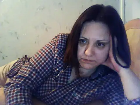 Snapshot of LockyCharm111 chatting on April 21, 2026, 5:30 pm LockyCharm111 online show from April 21, 2026, 5:30 pm
