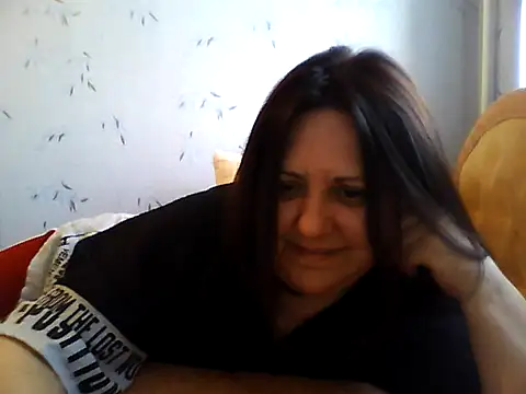 Snapshot of LockyCharm111 chatting on May 5, 2026, 5:05 pm LockyCharm111 online show from May 5, 2026, 5:05 pm