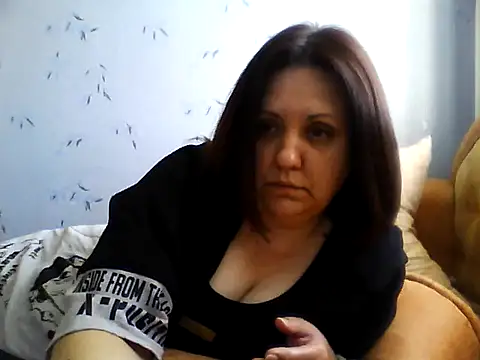 Snapshot of LockyCharm111 chatting on April 25, 2026, 8:17 am LockyCharm111 online show from April 25, 2026, 8:17 am