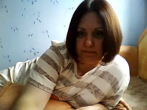 LockyCharm111 online show from July 9, 2026, 3:44 pm
