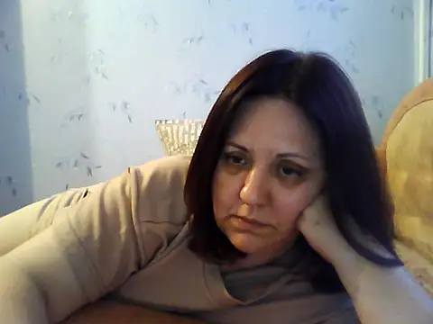 LockyCharm111 online show from June 12, 2026, 5:43 pm