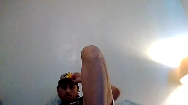 Snapshot of Tallhungandcloudy chatting on February 14, 2026, 6:52 pm Tallhungandcloudy online show from February 14, 2026, 6:52 pm