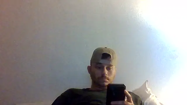 Snapshot of Tallhungandcloudy chatting on March 3, 2026, 11:45 pm Tallhungandcloudy online show from March 3, 2026, 11:45 pm