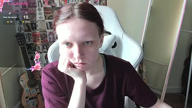 NikolFlostt online show from April 9, 2026, 1:07 am