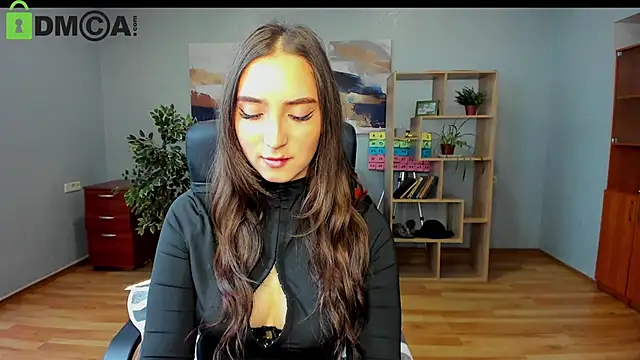 Effy Royse online show from March 24, 2026, 1:44 pm