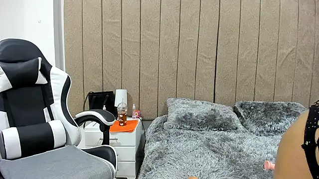 Snapshot of valery_slim18 chatting on February 15, 2026, 11:58 pm valery slim18 online show from February 15, 2026, 11:58 pm