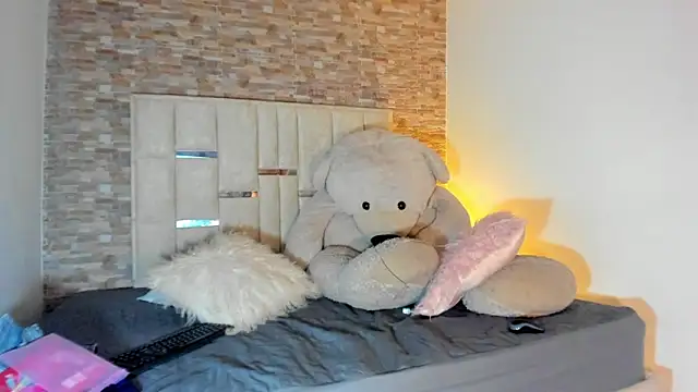 sexy girlts online show from March 5, 2026, 11:32 pm