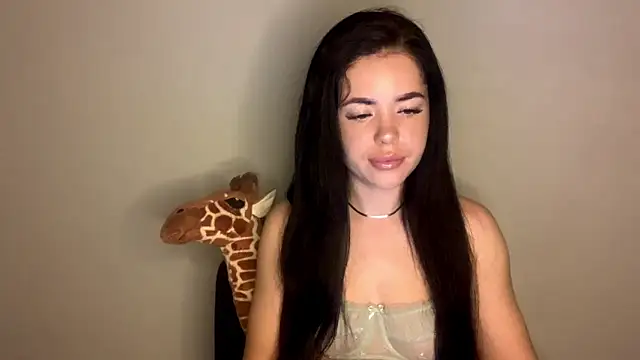 NicoleSensual online show from April 17, 2026, 8:33 pm