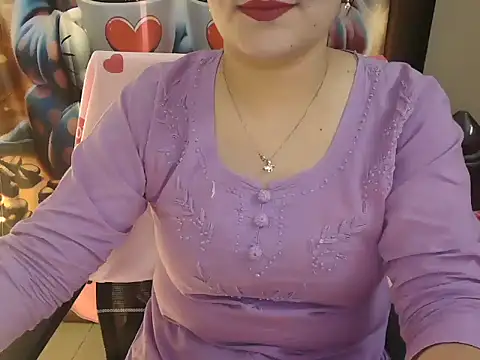 Snapshot of _chitranshi chatting on April 29, 2026, 6:17 am chitranshi online show from April 29, 2026, 6:17 am