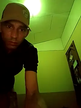 Snapshot of segnini21 chatting on May 30, 2026, 3:57 am segnini21 online show from May 30, 2026, 3:57 am