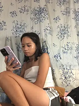 Snapshot of Asianpinay_Skinny1818 chatting on July 13, 2026, 11:31 am Asianpinay Skinny1818 online show from July 13, 2026, 11:31 am