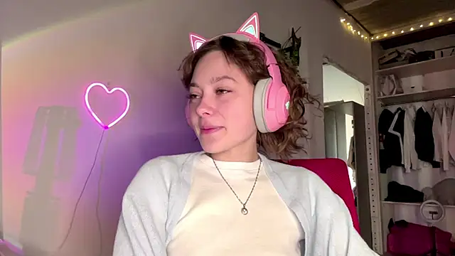 SlunkRear online show from April 14, 2026, 10:04 pm