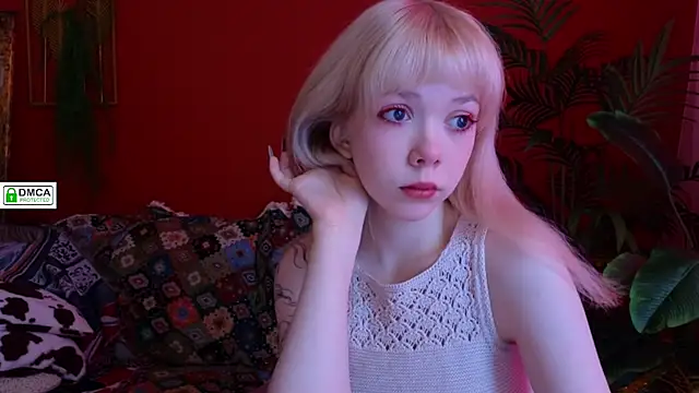 Rochelle kitty online show from March 15, 2026, 1:18 pm