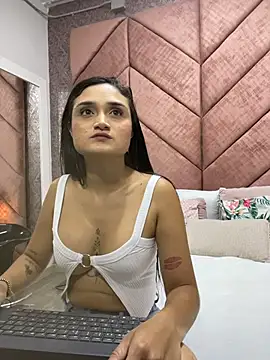 Sunny Linn online show from March 29, 2026, 10:28 am