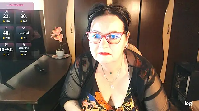Snapshot of exiMIlf chatting on May 30, 2026, 10:21 am exiMIlf online show from May 30, 2026, 10:21 am